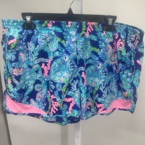 Lilly Pulitzer shorts luxletic shorts size XL